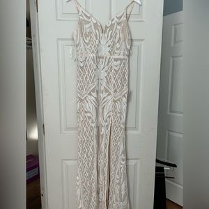 NWT beige/white gown